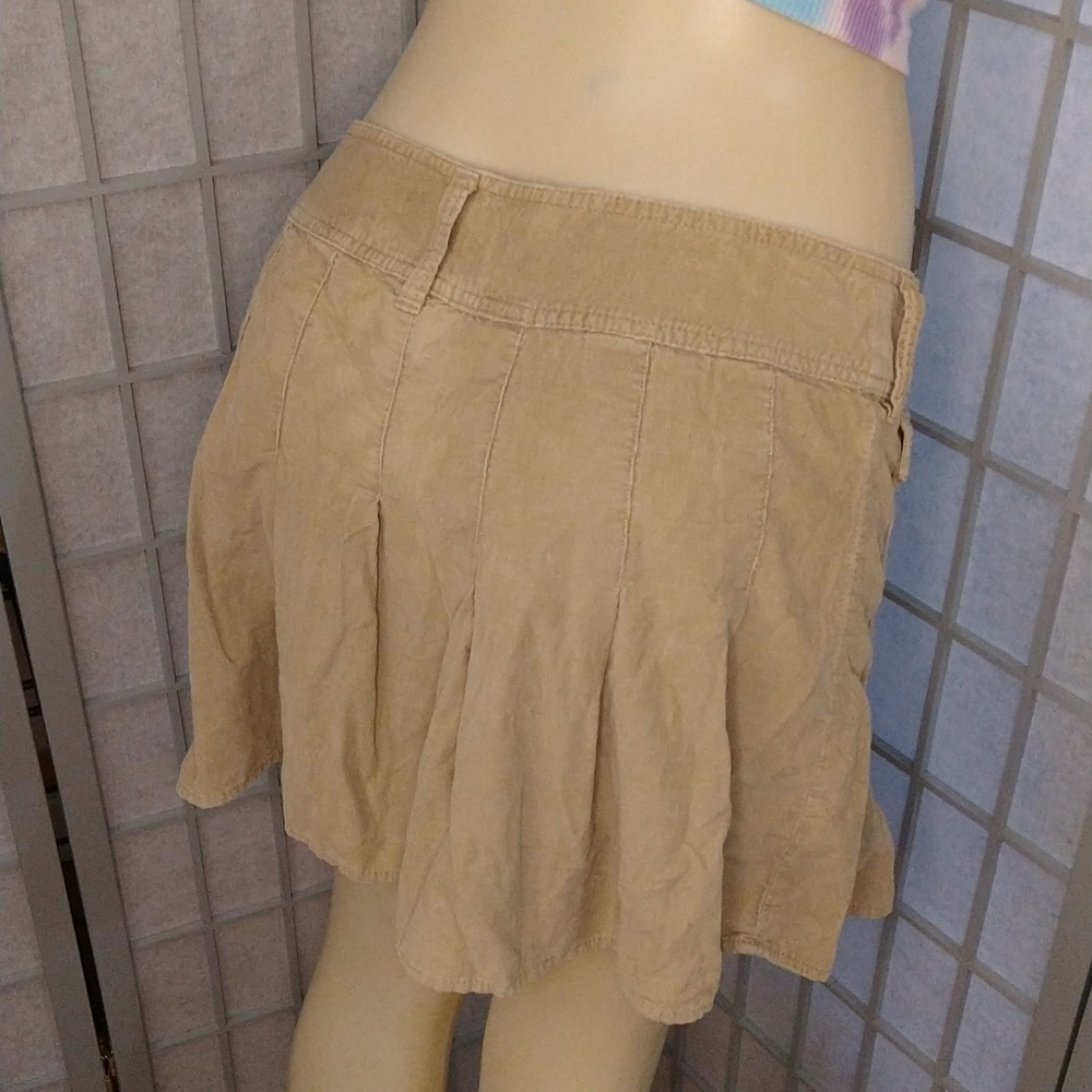 Size 11 corduroy skirt - Picture 4 of 7